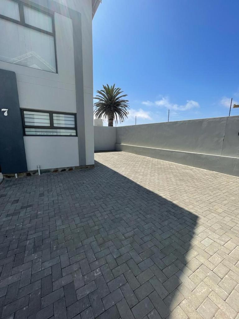 Dolphin Leap 7 Apartment Walvis Bay Bagian luar foto