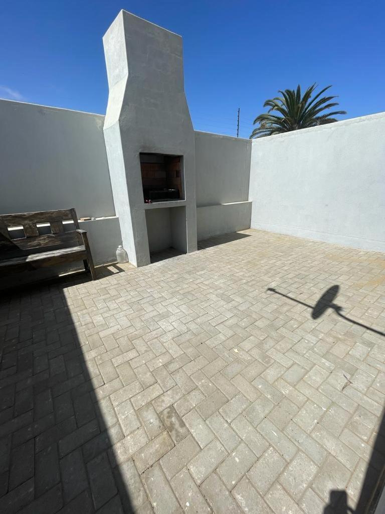 Dolphin Leap 7 Apartment Walvis Bay Bagian luar foto